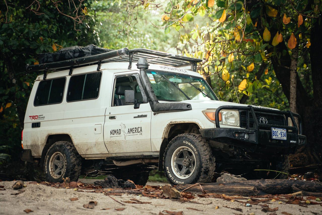 Toyota Land Cruiser ’Troop Carrier