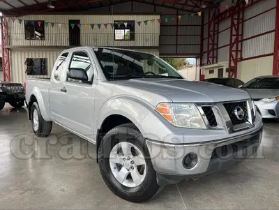 Nissan FRONTIER SV