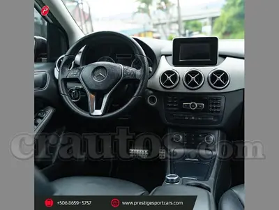 Mercedes Benz B200