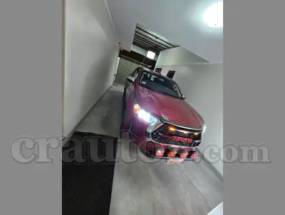 Toyota HILUX SRV