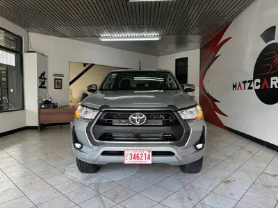 2023-toyota-hilux