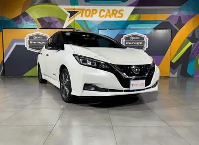 nissan-leaf-2022-at