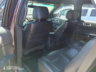 ford-explorer-xlt