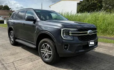 ford-everest-2023-4x4-automatico