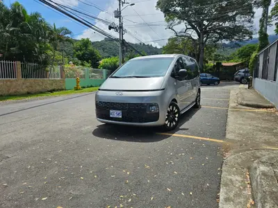 hyundai-staria