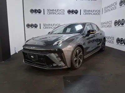 lynk-amp-co-03-sedan-4-puertas-ano-2025