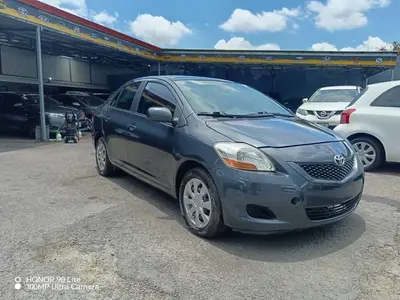 toyota-yaris