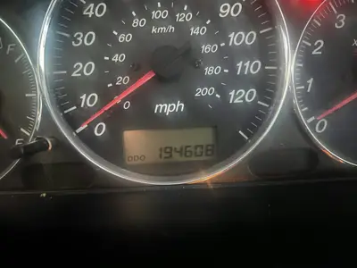 nissan-mazda-mpv-lx-2005