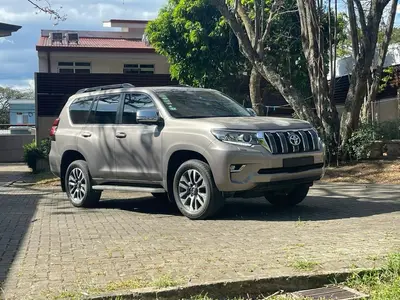 toyota-land-cruiser-vx