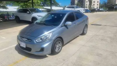hyundai-accent-blue-2018