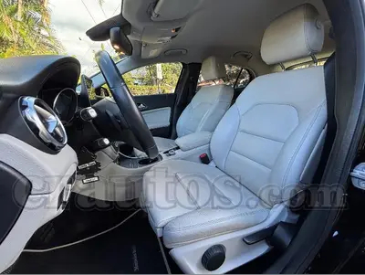 Mercedes Benz GLA180