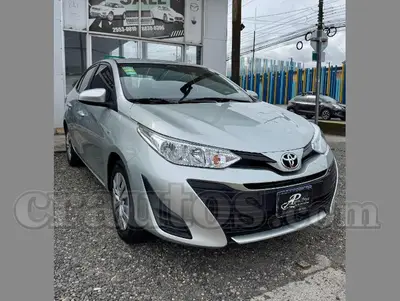 Toyota YARIS E