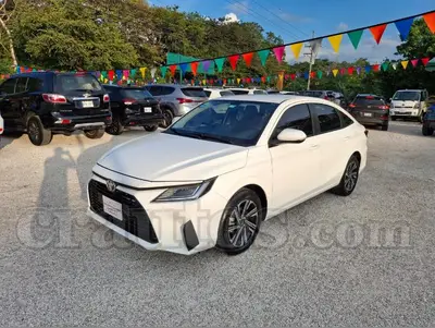 Toyota YARIS E