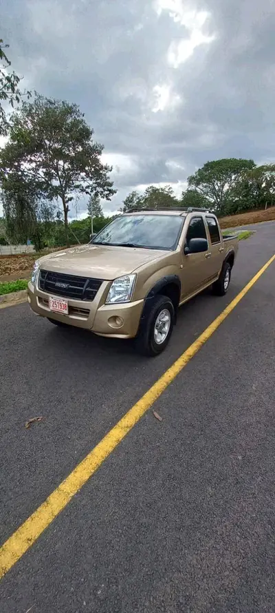Isuzu D-MAX LS 2011