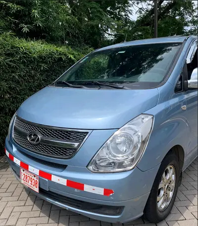 Hyundai Grand Starex Buseta 2010