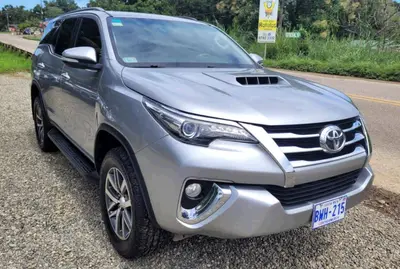 Toyota Fortuner SRV 2016