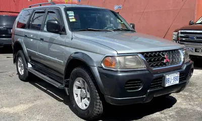 Mitsubishi Montero Sport XLS 2002