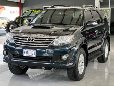 Toyota Fortuner SRV 2016