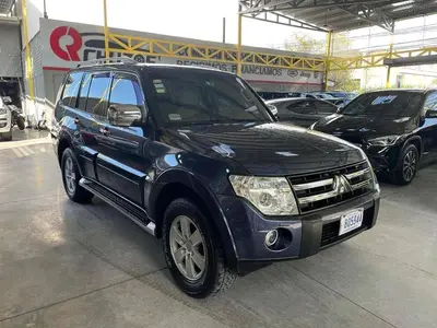 2009 Mitsubishi Montero GLS