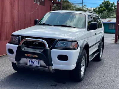 2002 Mitsubishi Montero Sport