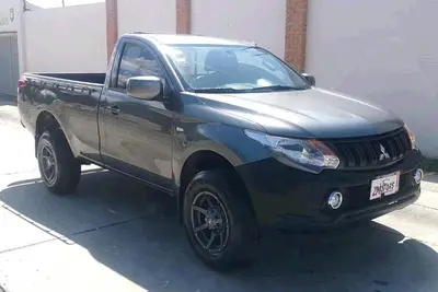 2017 Mitsubishi L200
