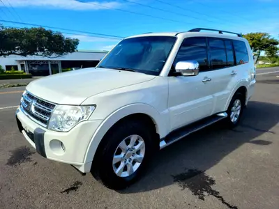 2011 Mitsubishi Montero GLS