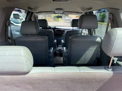 2002 Mazda MPV