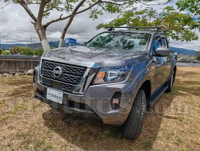 Nissan FRONTIER XE