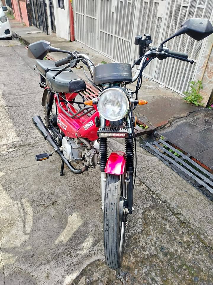 Se vende.
Automática con factura de agencia.
Mantemimiento recién hecho.
Instalación nueva.