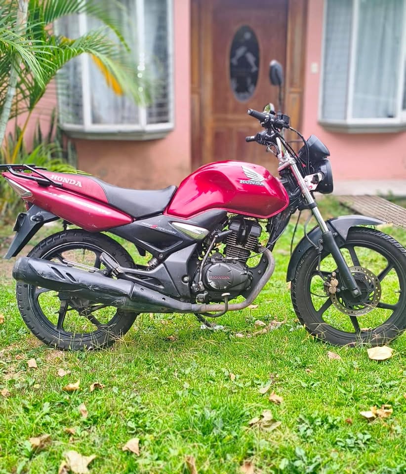Se vende moto al dia