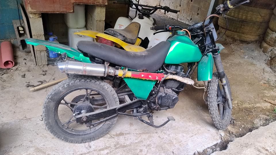 Moto 150 um